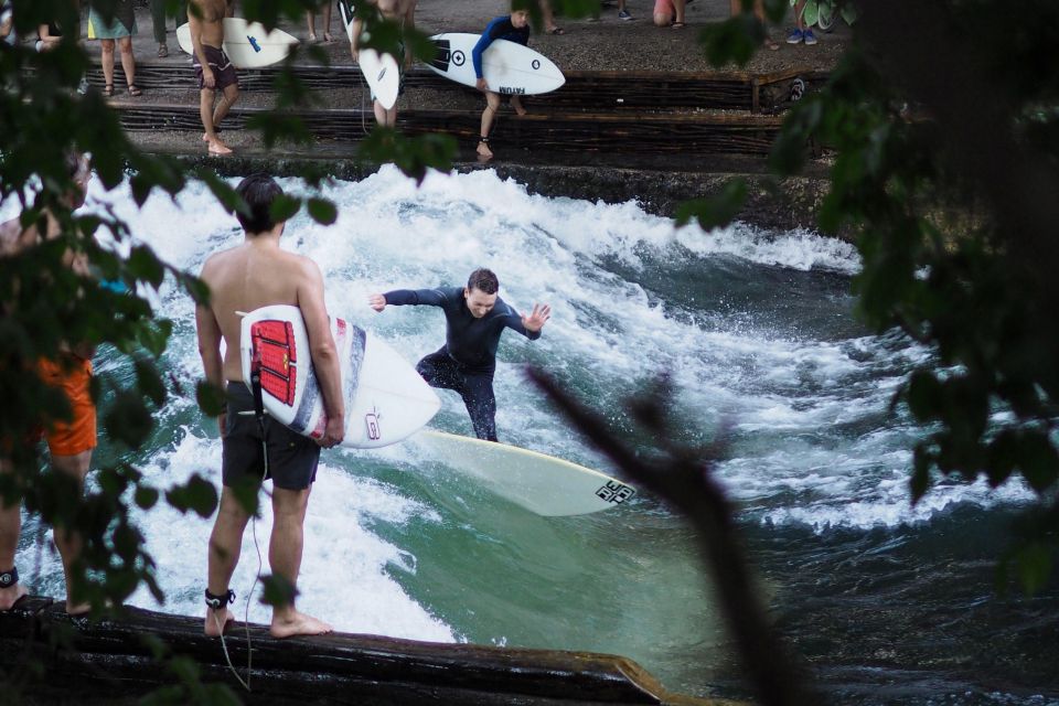 Eisbachwave: Surfing in the Center of Munich - Germany - Overview of Eisbachwelle