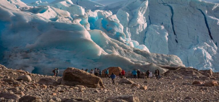 El Calafate: Blue Safari Los Glaciares Trekking Tour