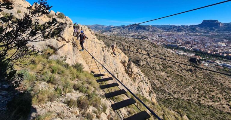 Elda: Bolón Ferrata, Record Zip Line.