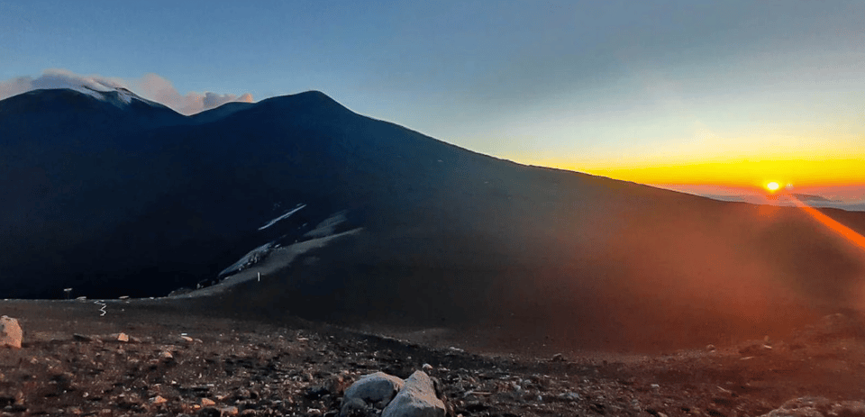 Etna Sunset Tour by 3000 M. - Age and Participant Guidelines