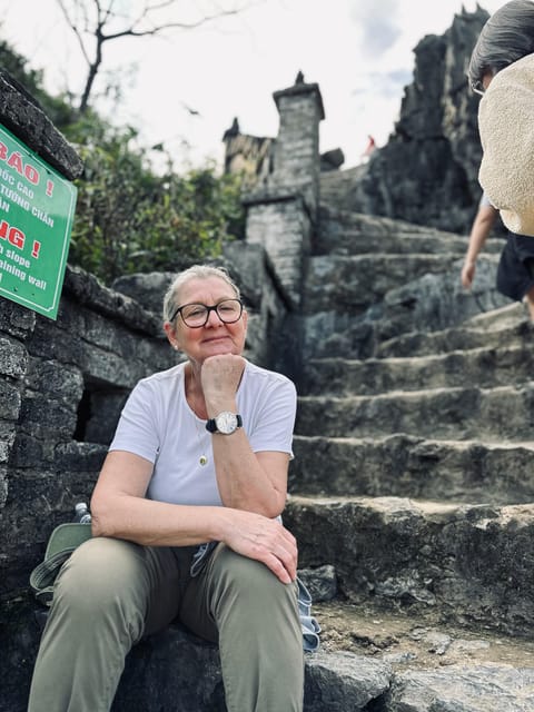 Exploring the Ha Long Bay by Luxurious Cruise