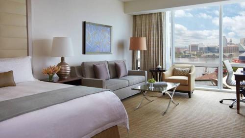 Four Seasons Baltimore - Facilities and Amenities