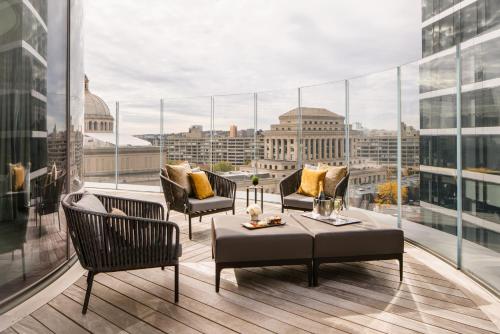 Four Seasons Hotel One Dalton Street, Boston - Guest Experience