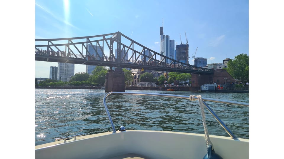 Frankfurt: Private Sport Boat Tour - Speed, Fun & Skyline - Tour Overview