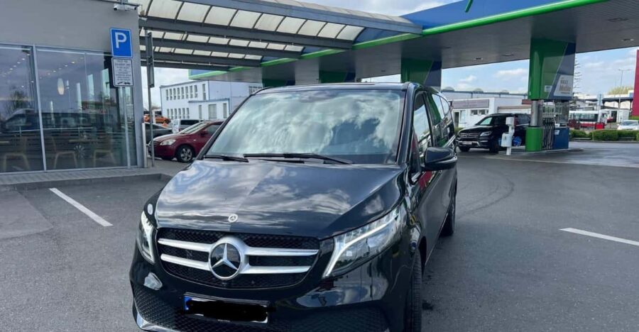 Frankfurt: Private Transfer To/From Airport and City