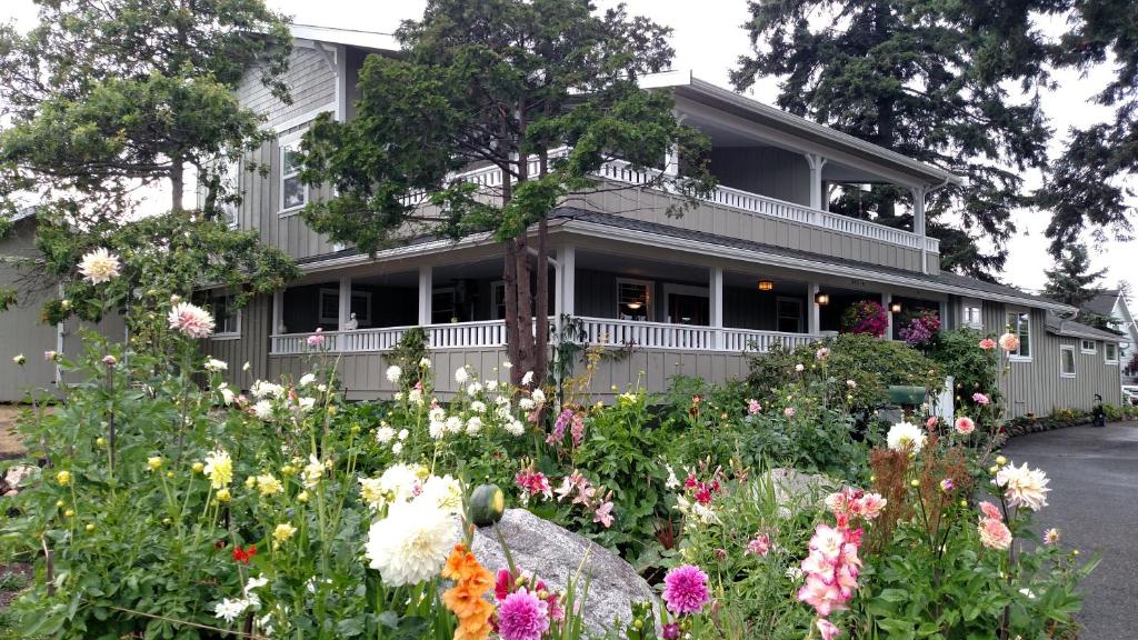Friday Harbor Grand - Overview and Location