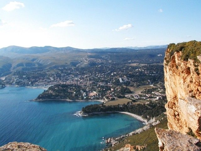 From Aix-En-Provence: Cassis Tour With Cap Canaille Stop