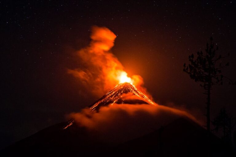 From Antigua: 2-Day Acatenango Volcano Hiking Tour With Food