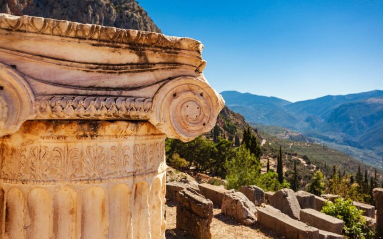 From Athens: Mythical Delphi & Arachova Private Day Trip