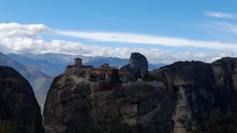 From Athens: Private Meteora Day Tour With Optional Guide