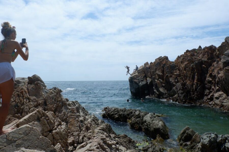 From Barcelona: Cliffs, Coves & Hiking in Costa Brava