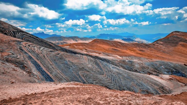 From Cusco: Hayuni Lines & Wheels (Pallay Orqo) |Full Day|