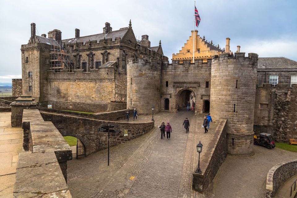 From Edinburgh: Loch Lomond, Stirling Castle & The Kelpies - Overview of the Tour