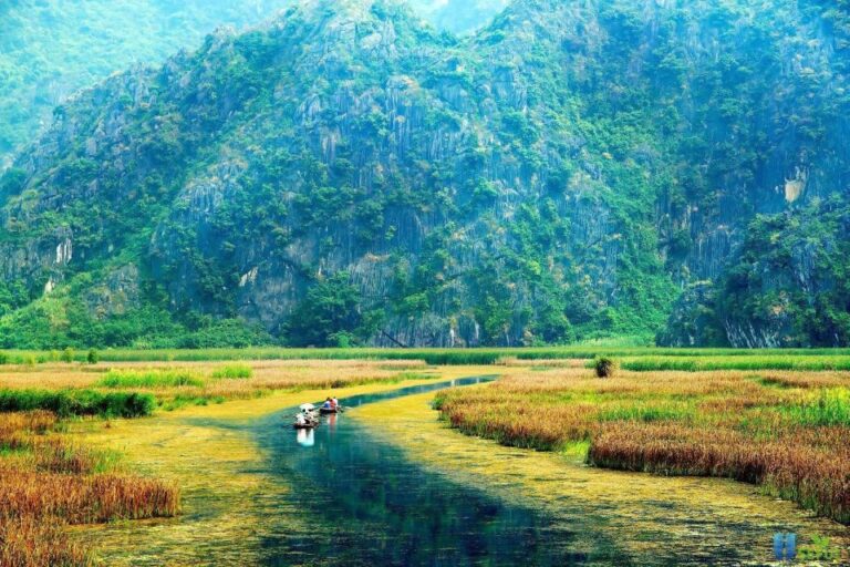 From Ha Noi: Ninh Binh & Van Long – Hoa Lu – Mua Cave