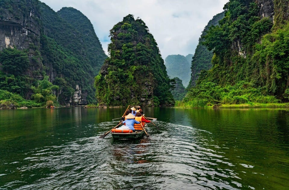 From Hanoi: 1 Day Luxury Tour Bai Dinh, Trang An & Mua Cave - Tour Overview