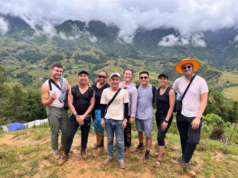 From Hanoi: 2-Day Overnight Sapa Tour by Limousine