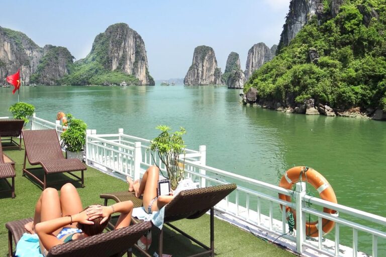 From Hanoi: 3-Day Luxury Cruise Ha Long Bay & Cat Ba Island