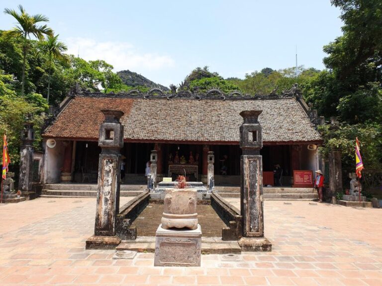 From Hanoi: Hoa Lu – Tam Coc or Trang An