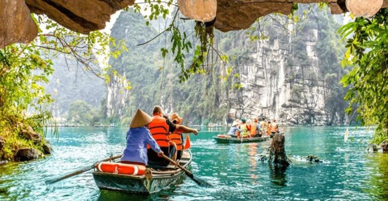 From Hanoi: Ninh Binh, Hoa Lu, Trang An Mua Cave Day Tour