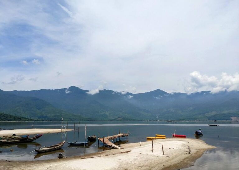 From Hue to Hoi an With Sightseeing by Private Car ( 1 Way)