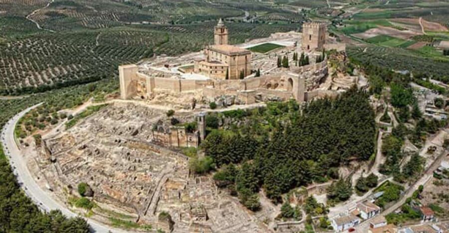 From Jaén: Alcalá La Real and Alcaudete Castles Tour