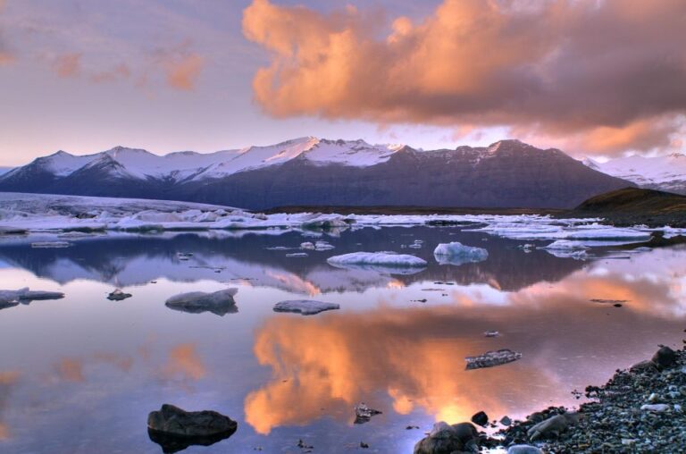 From Jökulsárlón: Crystal Ice Cave Day Tour on Vatnajökull