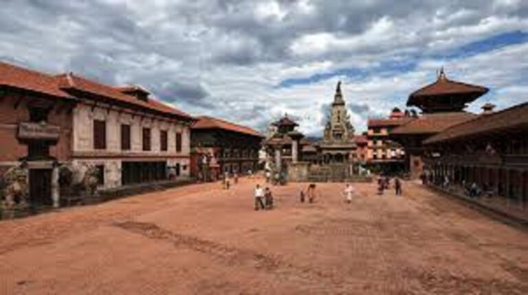 From Kathmandu: Private Bhaktapur Heritage Tour