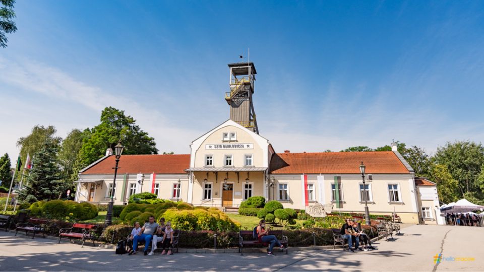 From Krakow: Guided Tour in Wieliczka Salt Mine - Overview of the Wieliczka Salt Mine