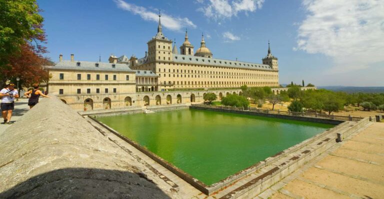 From Madrid: El Escorial, Valley and Segovia Day Trip