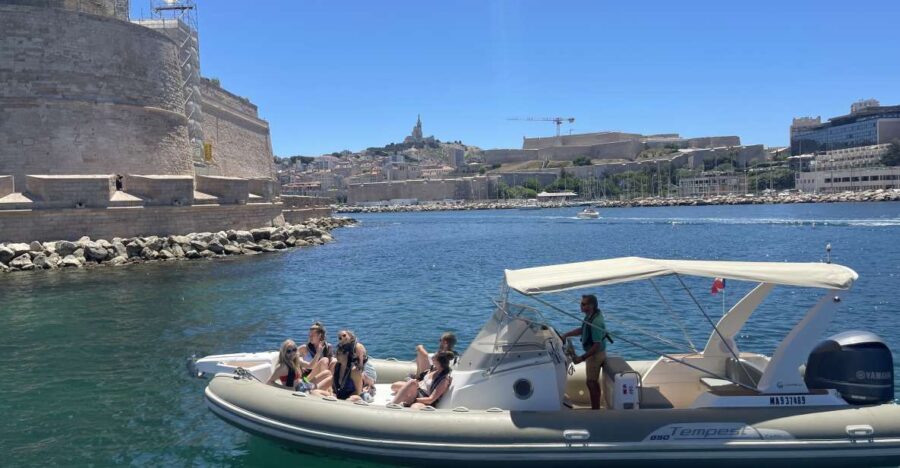From Marseille: Boat Tour to a Frioul Island Calanque