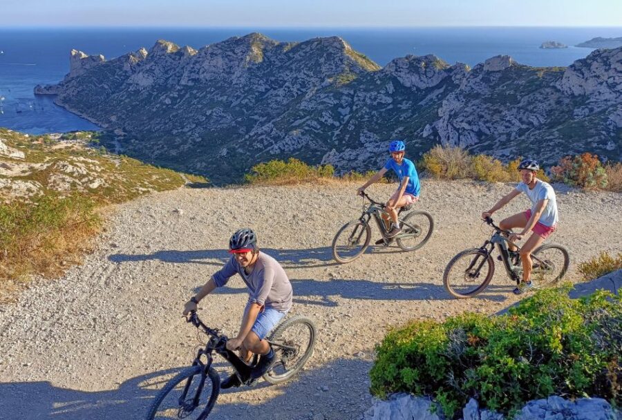 From Marseille: Guided E-Bike Tour to Calanque De Sormiou