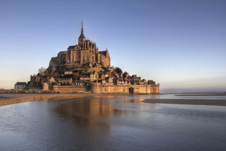 From Paris: Mont Saint-Michel Tour With Hotel Pickup Service