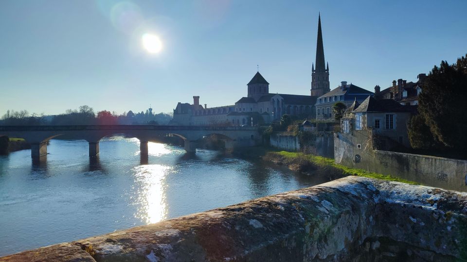 From Poitiers: Private Tour of Saint-Savin - Overview of the Private Tour