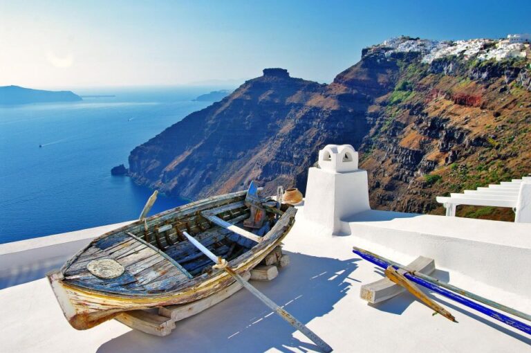 From Rethymno: Santorini Guided Tour and Cruise From Crete