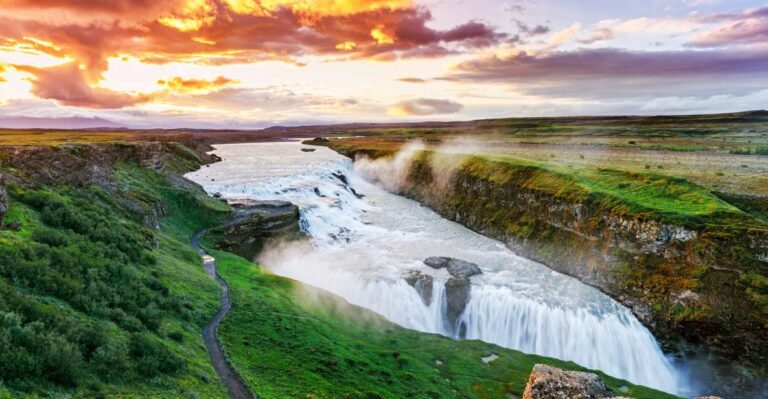 From Reykjavik: Golden Circle & Geothermal Bakery Tour