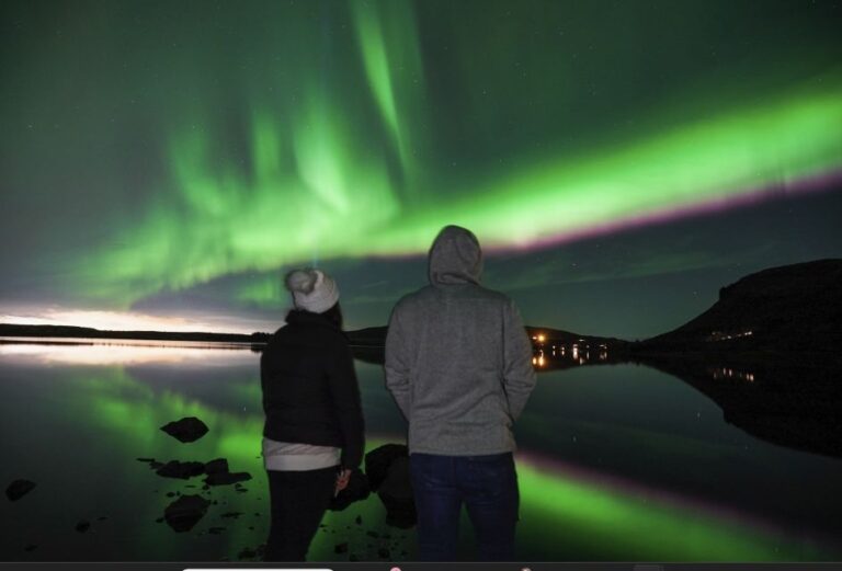 From Reykjavik: Northern Lights Hunt Super Jeep Tour