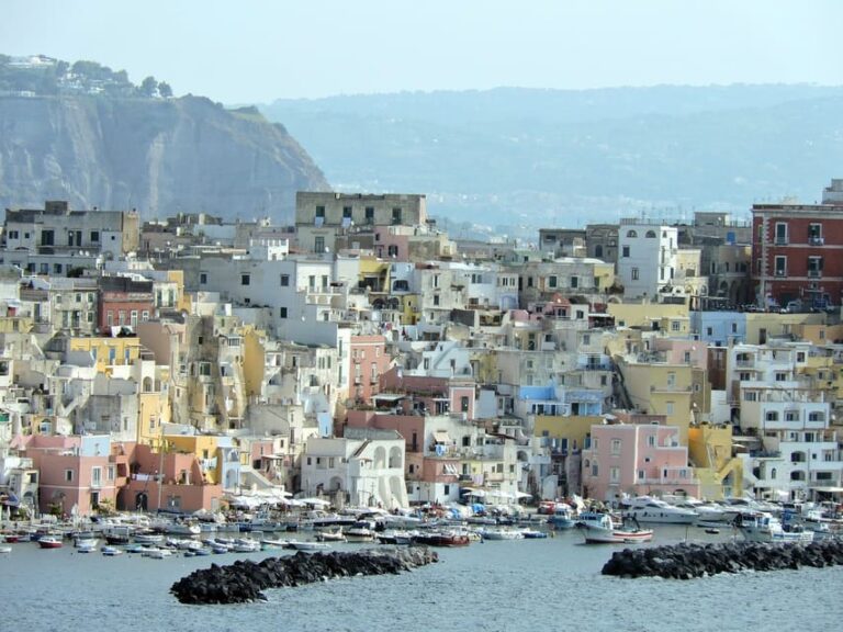 From Rome: Capri Island Private Tour by Lamborghini