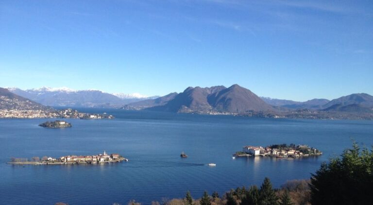 From Stresa: Isola Madre Return Boat Transfer