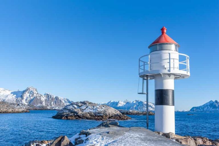 From Svolvær: Henningsvær Lofoten East Island Full Day Tour