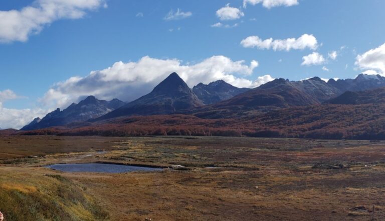 From Ushuaia: Private Fagnano Lake 4WD Tour