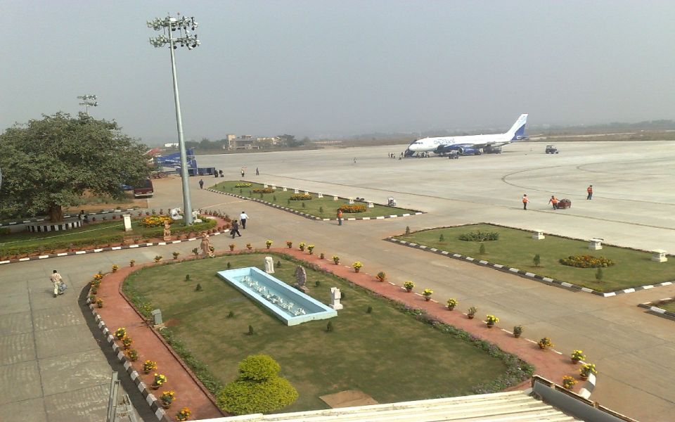 From Varanasi: Varanasi Airport Transfer - Overview of Airport Transfer