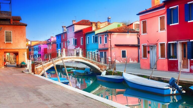 From Venice: Murano and Burano Boat Tour With Stops