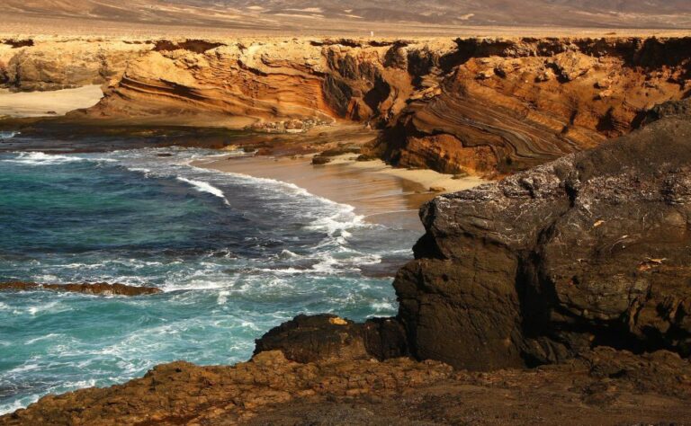 Fuerteventura: SIGHTSEEING Guided PRIVATE Island Grand Tour.