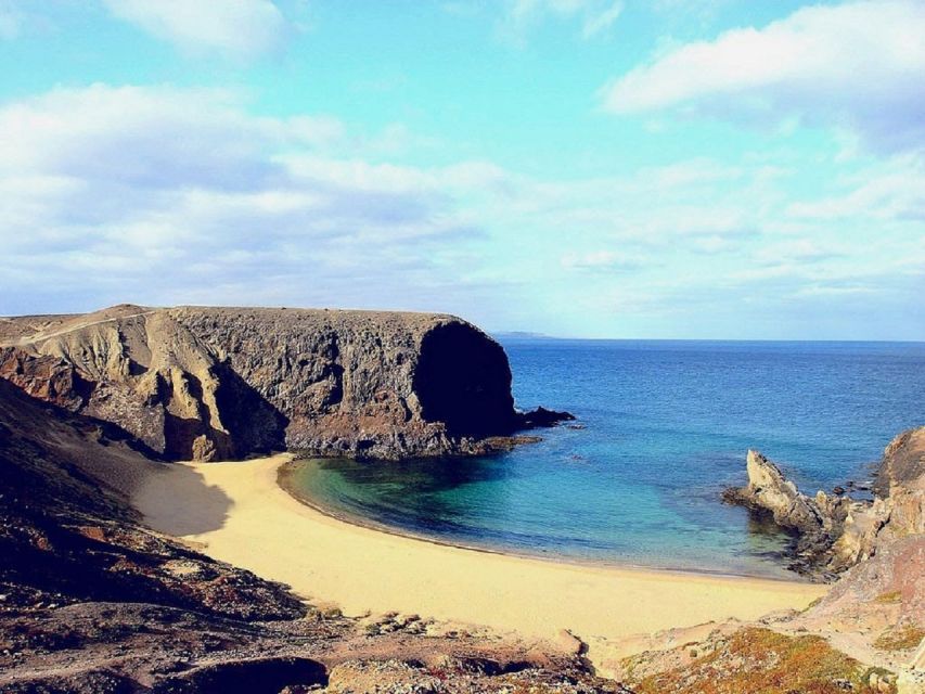 Fuerteventura to Lanzarote Ferry Crossing With Bus Service - Ferry Crossing Details