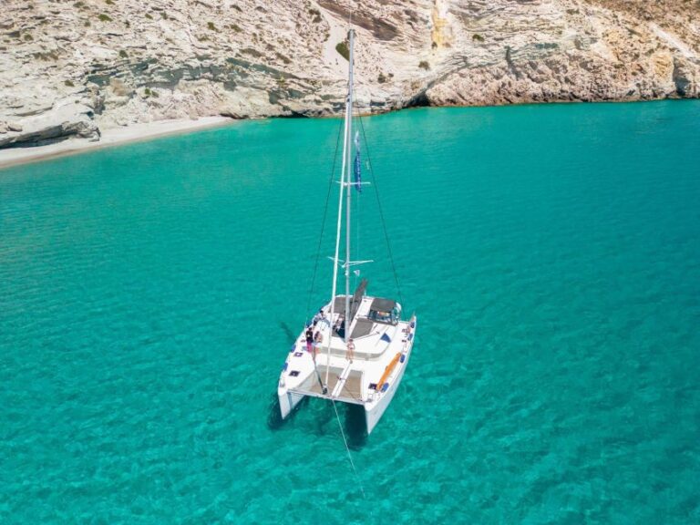 Full Day Small-Group Cruise in Milos & Poliegos With Lunch