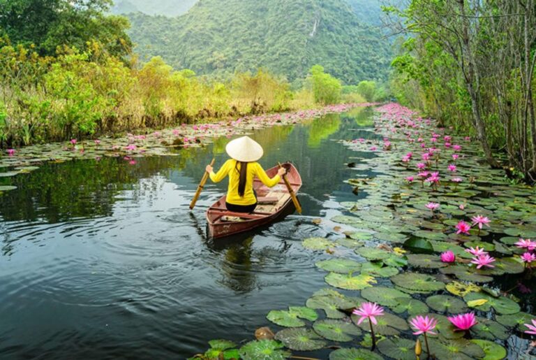 Full Day to Perfume Pagoda