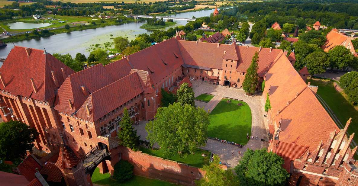 Gdansk: Malbork Castle Regular Tour - Tour Overview