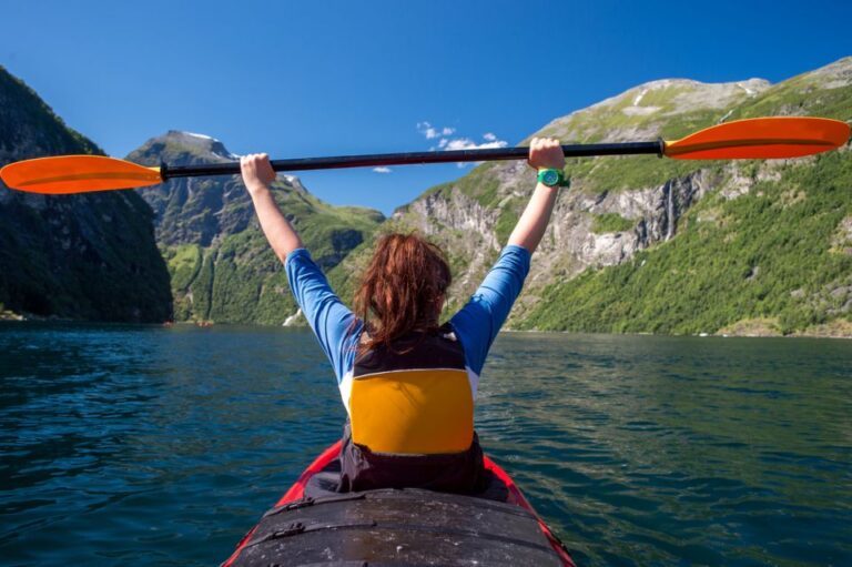 Geiranger: Guided Kayak Tour in Geiranger Fjord