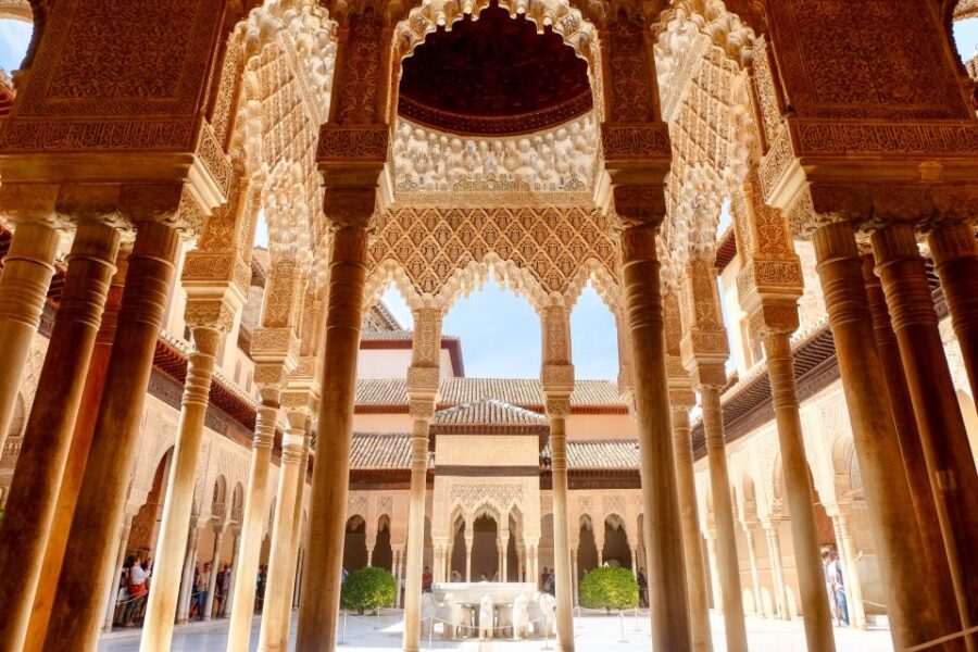 Granada: 3-Hour Fast-Track Alhambra Tour
