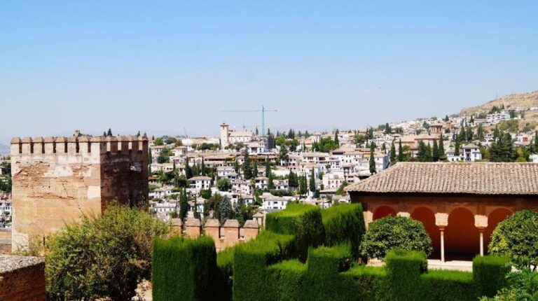 Granada (Albaicín) Private Guided Walking Tour